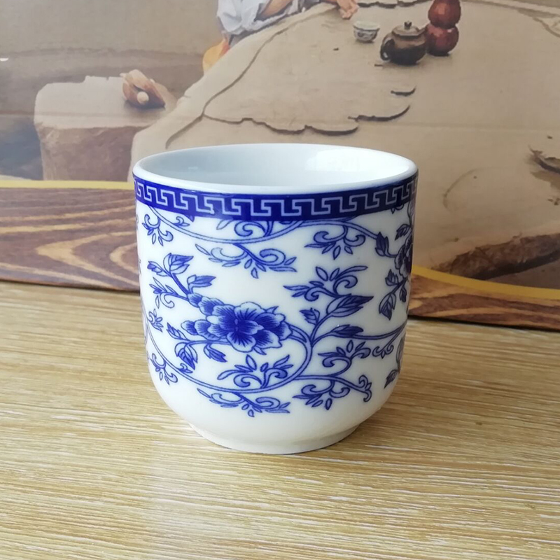 Cerc Blue And White Porcelain  - مراجعة Wine Beer Restaurant وسعره